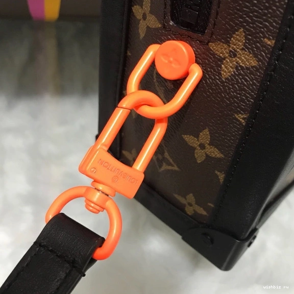 WIS VUITTON BOX LOUIS 1108